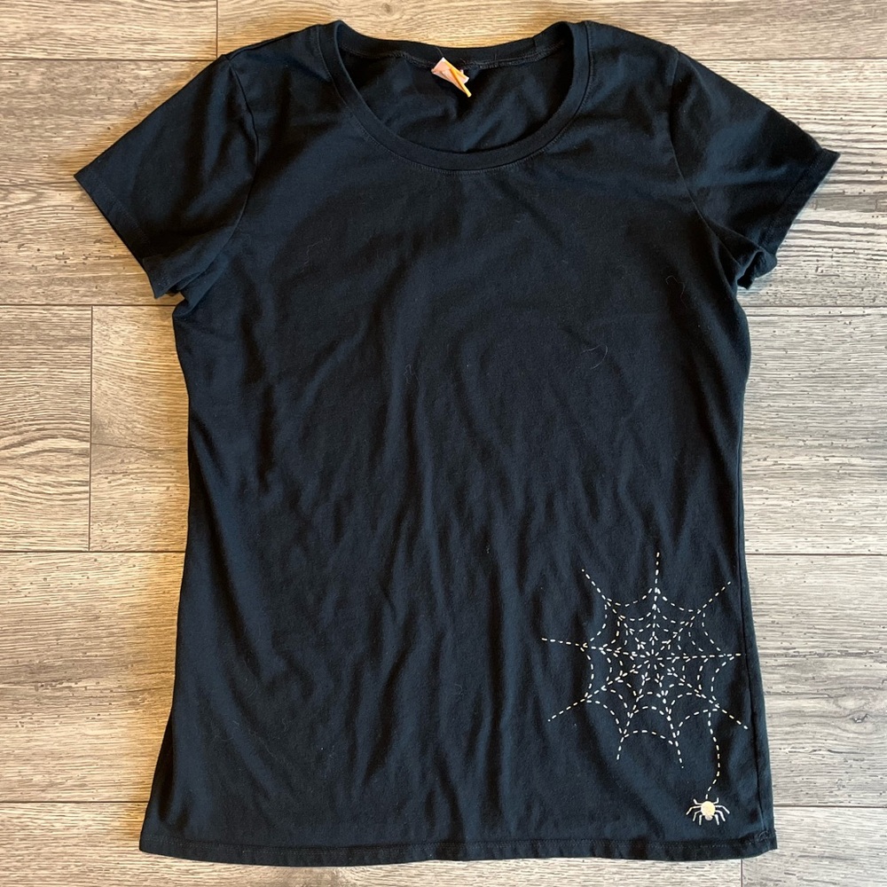Hyde & EEK! Womens Short Sleeve Crewneck Cap Sleeve Halloween Spider Web T-Shirt